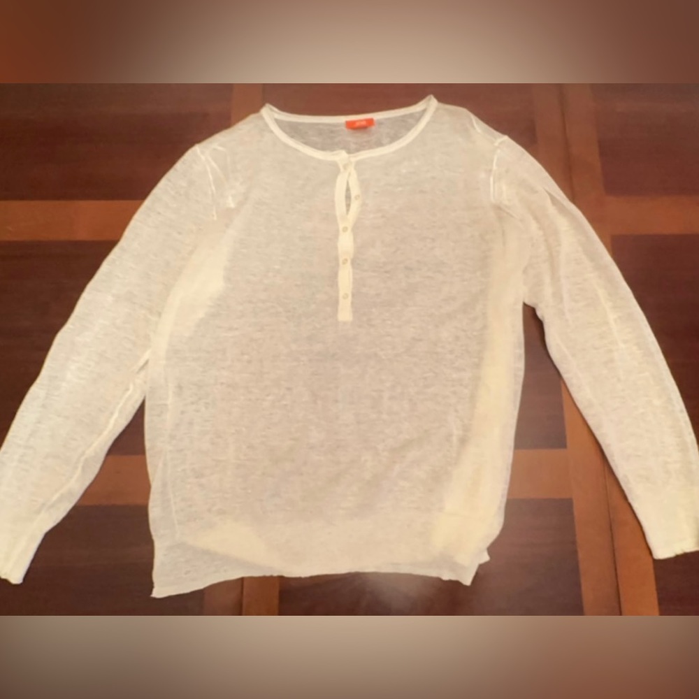 Long sleeve shirt, it is see-through